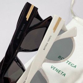 Picture of Bottega Veneta Sunglasses _SKUfw39896180fw